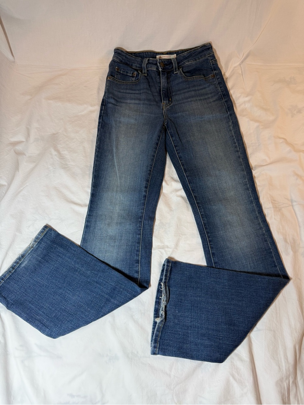 Levi’s 725 Classic Blue Bootcut Jeans